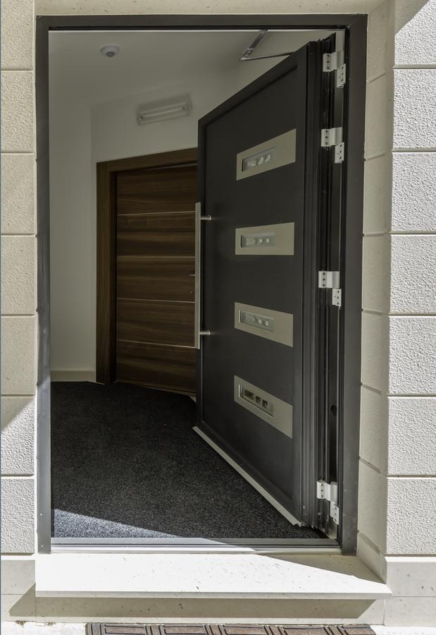 Lux Apartments Petar Baska Voda Luaran gambar