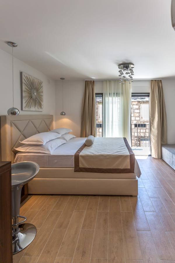 Lux Apartments Petar Baska Voda Luaran gambar